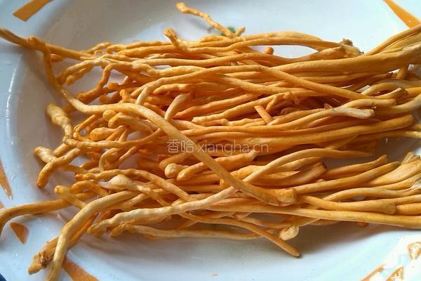 虫草鱼头豆腐汤的做法图解2