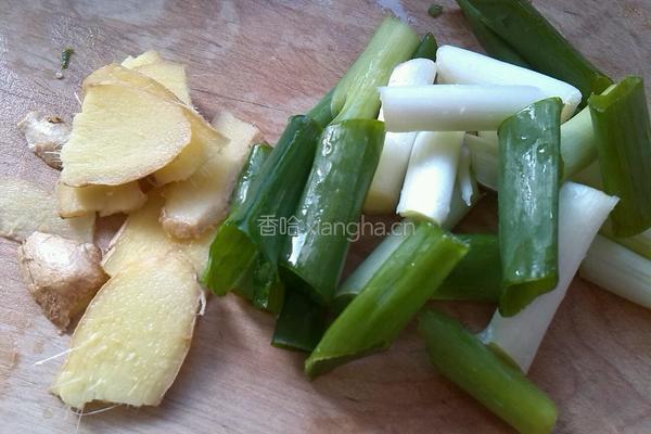 虫草鱼头豆腐汤的做法图解4