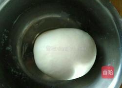 芹菜肉馅…发面馅饼的做法图解1