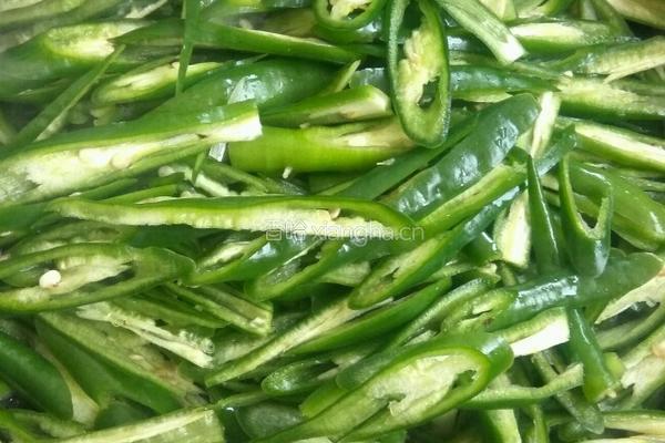尖椒炒豆干的做法图解3