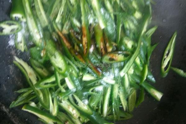 尖椒炒豆干的做法图解5