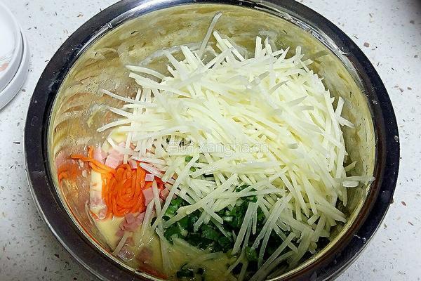 土豆胡萝卜饼的做法图解5