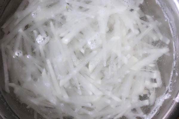 椒盐青椒萝卜饼的做法图解3