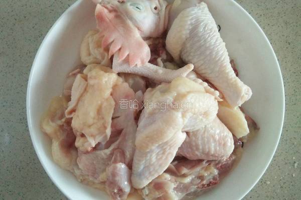 土茯苓炖鸡汤的做法图解1