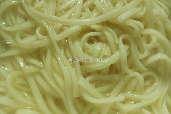清淡葱油汤面的做法图解3