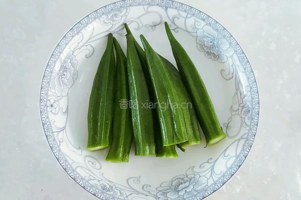 香煎牛肉秋葵的做法图解1