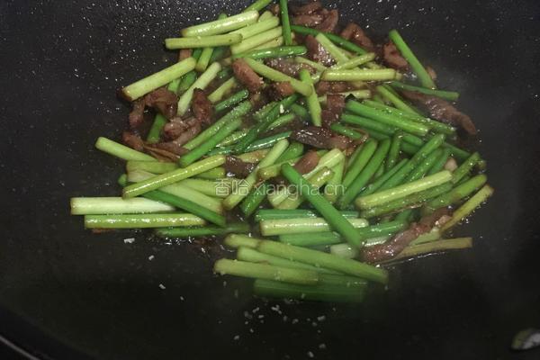 蒜薹叉烧肉的做法图解8