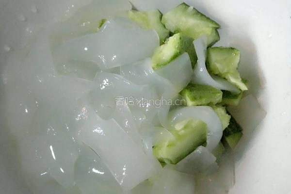 黄瓜拌拉皮的做法图解3