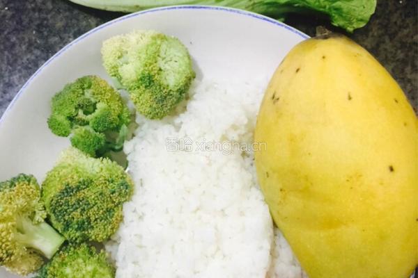 西兰花饭团的做法图解1