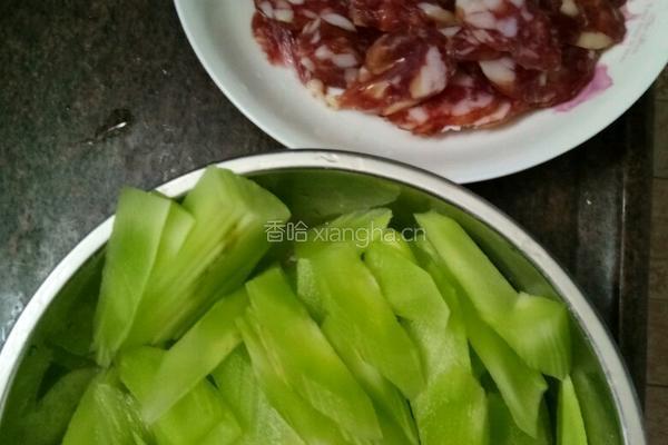 窝笋炒腊肠的做法图解1