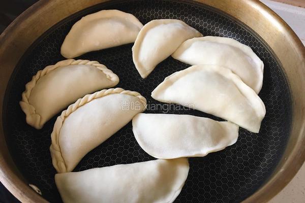 韭菜盒子的做法图解18
