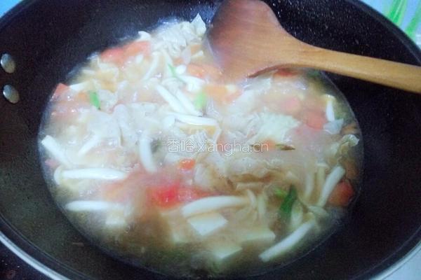 西红柿豆腐汤的做法图解14