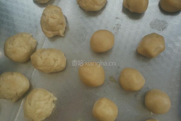 千层油酥豆沙卷的做法图解2