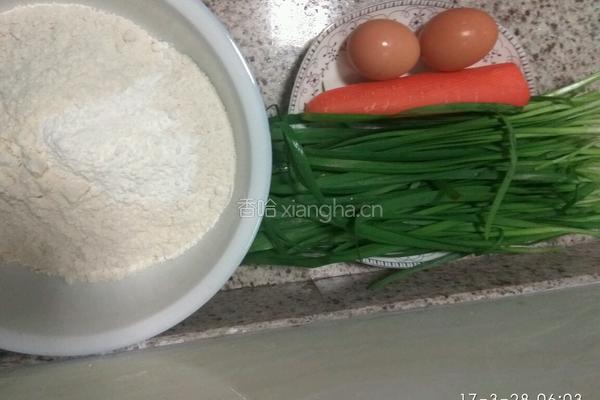 韭菜煎饼卷的做法图解1
