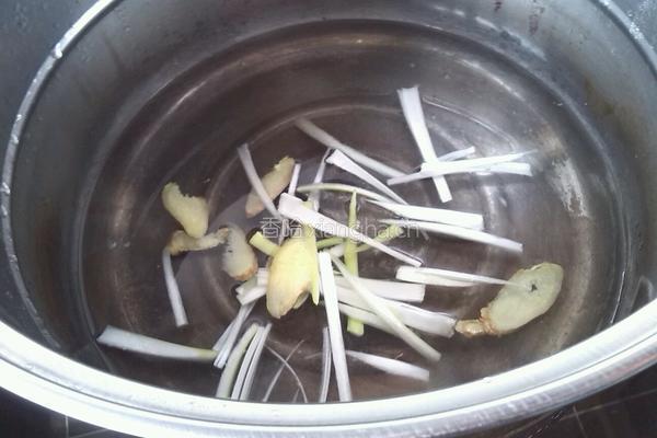虫草肥牛菠菜汤的做法图解5