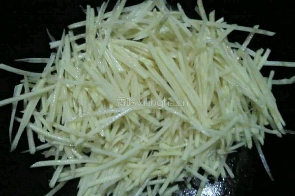 火腿炒土豆丝的做法图解2