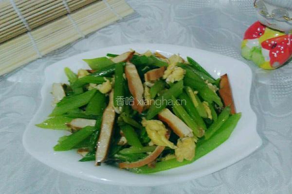 鸡蛋芹菜炒豆干