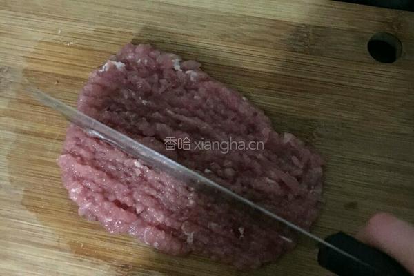 红烧狮子头的做法图解1