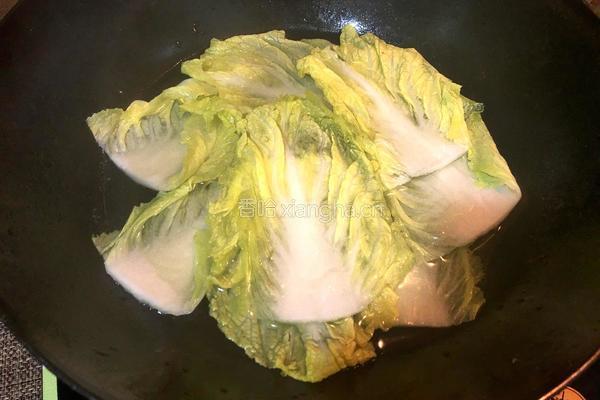 蒸白菜肉卷的做法图解3