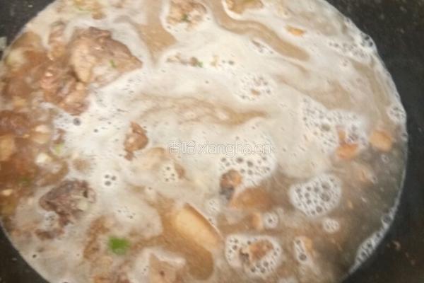 巴盟排骨烩酸菜的做法图解5