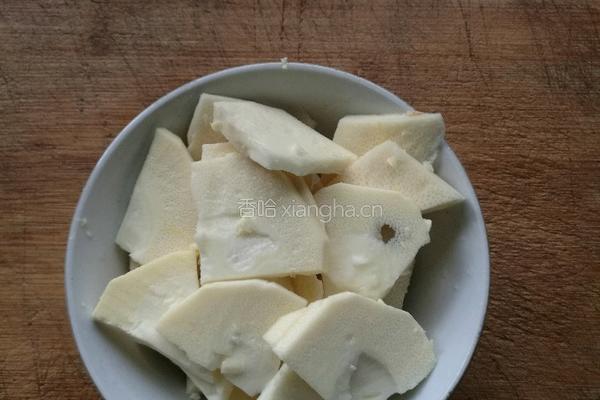 白果炒鸡块的做法图解3