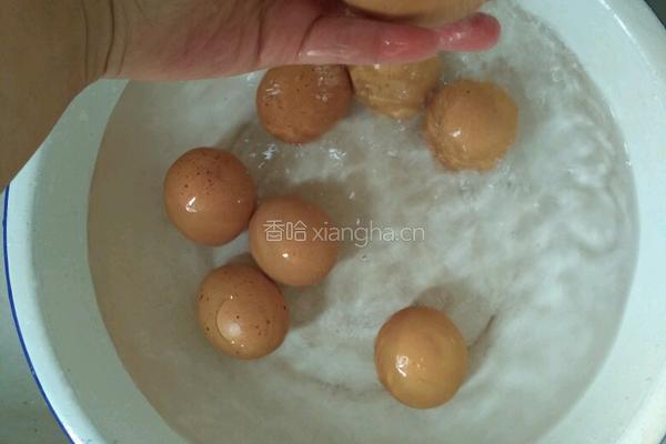 酱鸡蛋（茶叶蛋）的做法图解1