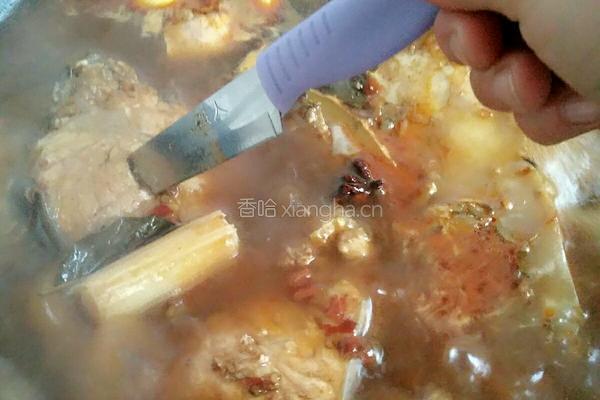 红油豆瓣酱炖青鱼块的做法图解7