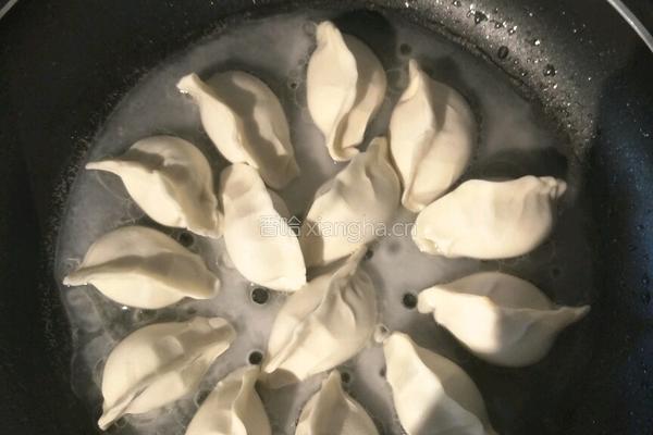 冰花煎饺的做法图解3