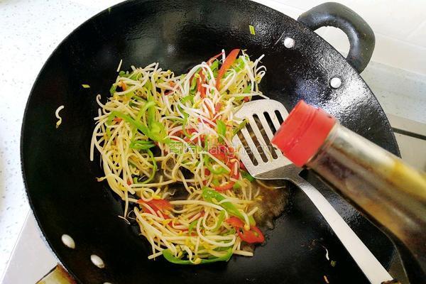 炒糖醋绿豆芽的做法图解7