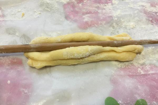 奶香无铝油条的做法图解3