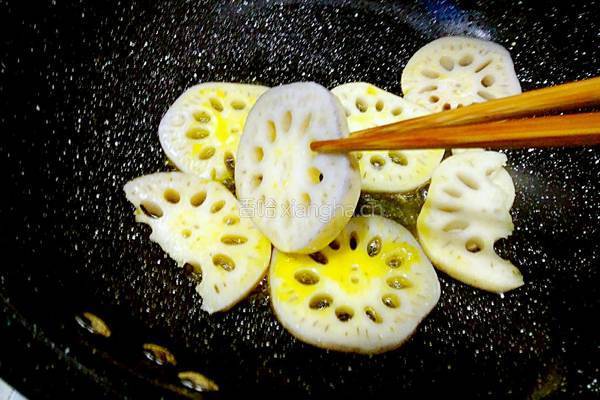 孜然藕片的做法图解9