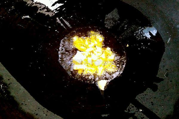 韭菜炒黄豆芽的做法图解6