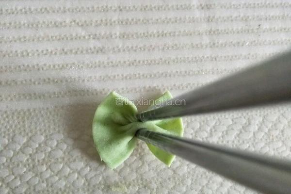 火腿肠爱心蝴蝶面的做法图解6