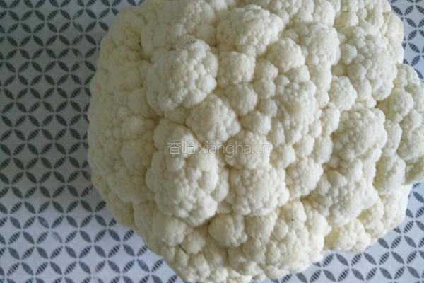 虾仁蕃茄烧菜花的做法图解1