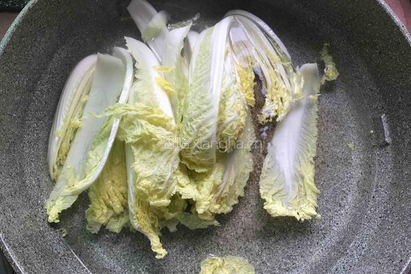 娃娃菜蒸粉丝的做法图解6