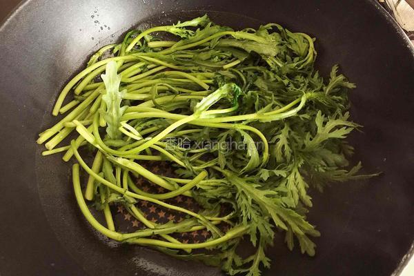 蛋皮蓬蒿菜的做法图解7
