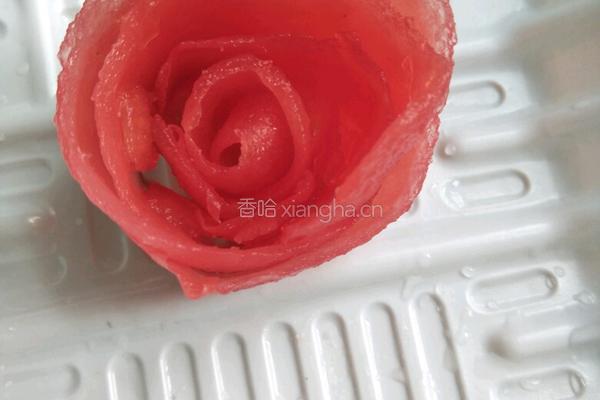 西红柿皮花朵的做法图解4
