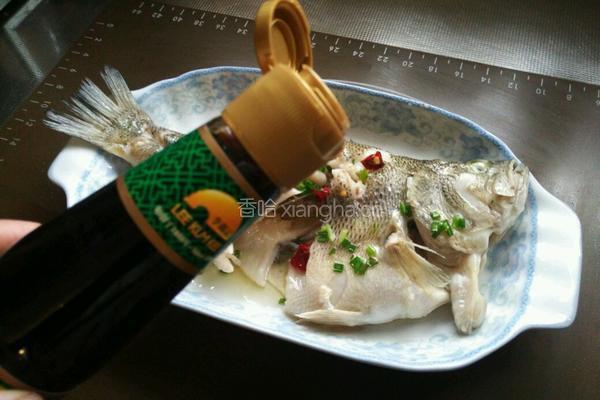 清蒸鲈鱼的做法图解10