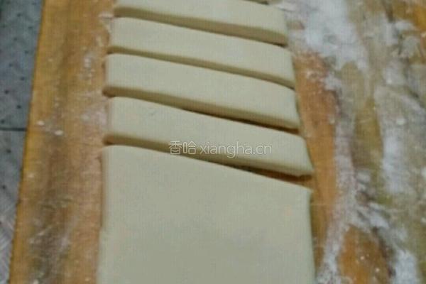 无矾香油条的做法图解2