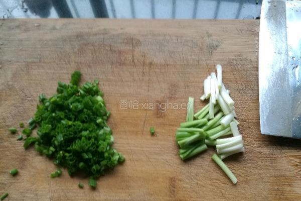 螺丝烧杂鱼的做法图解2