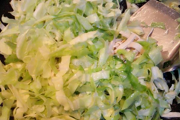 甘蓝炒豆片的做法图解6