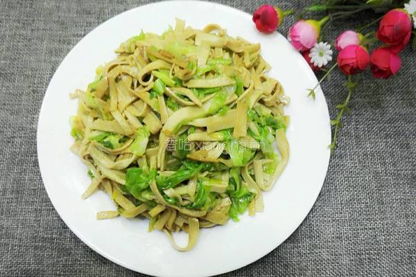 甘蓝炒豆片的做法图解9