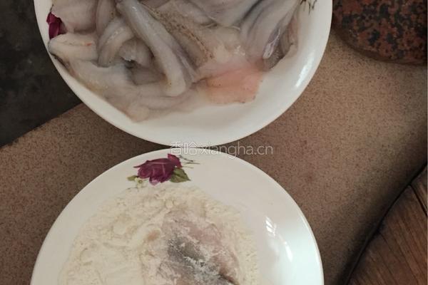 酥炸豆腐鱼的做法图解1