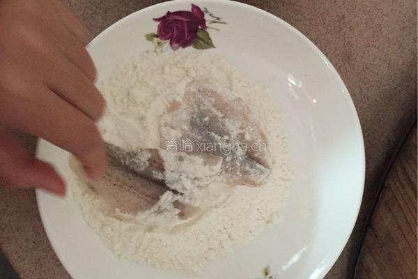酥炸豆腐鱼的做法图解2