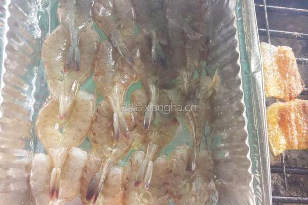 自助烧烤——蒜蓉虾的做法图解4