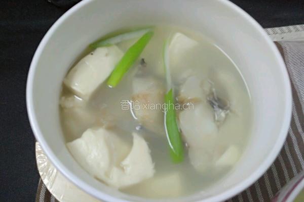 清炖鳕鱼豆腐汤的做法图解10