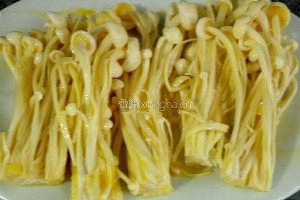 油炸金针菇的做法图解5