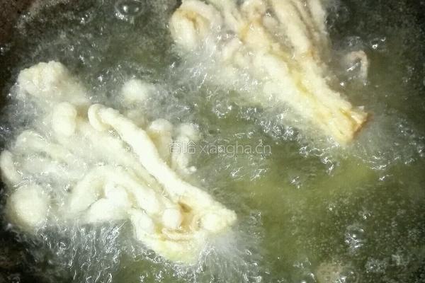 油炸金针菇的做法图解8