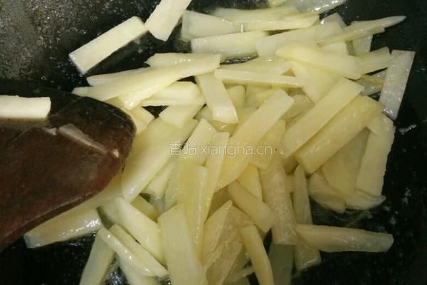 土豆鸡蛋汤的做法图解2