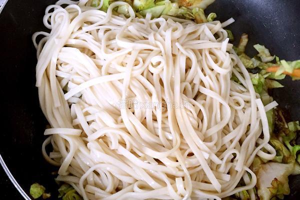 蔬菜蛋炒面的做法图解13